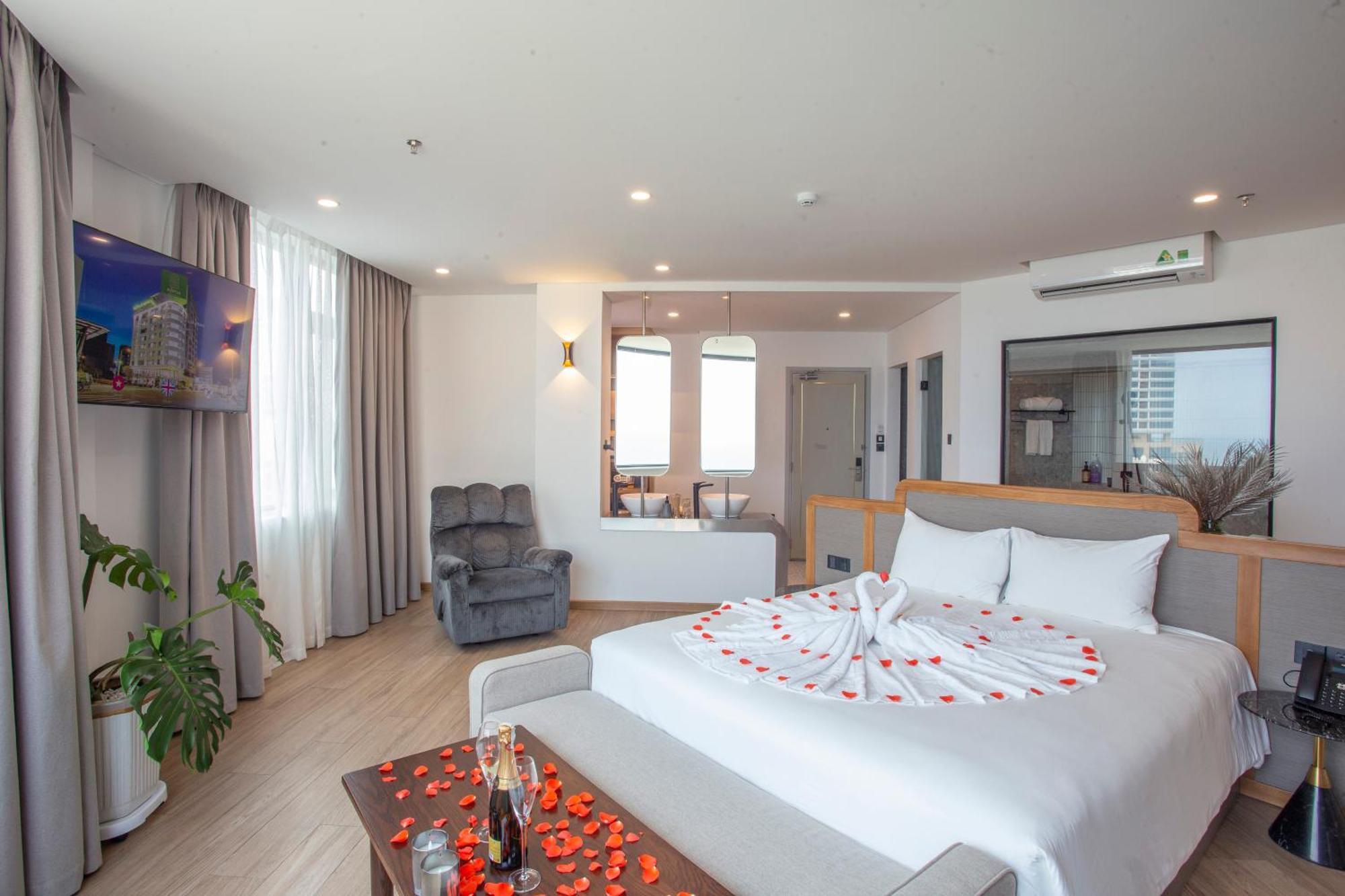 Pama Boutique Hotel & Bistro Danang Exterior photo