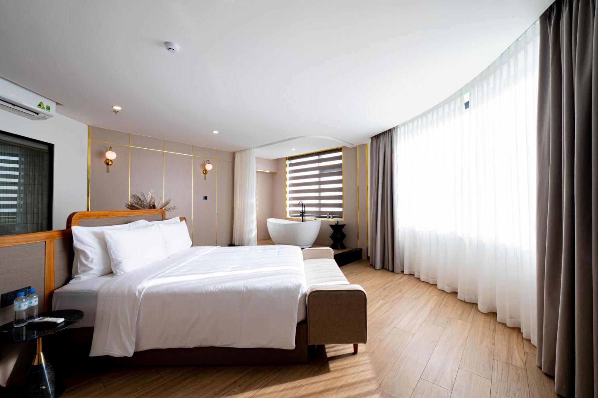 Pama Boutique Hotel & Bistro Danang Exterior photo
